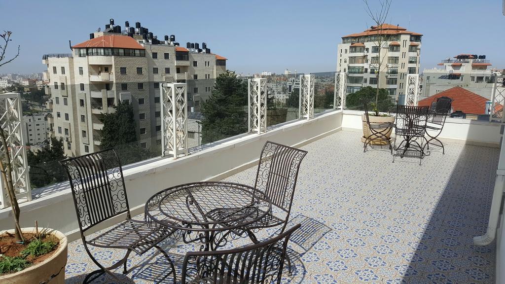 Lavender Boutique Hotel รามัลเลาะห์ ภายนอก รูปภาพ