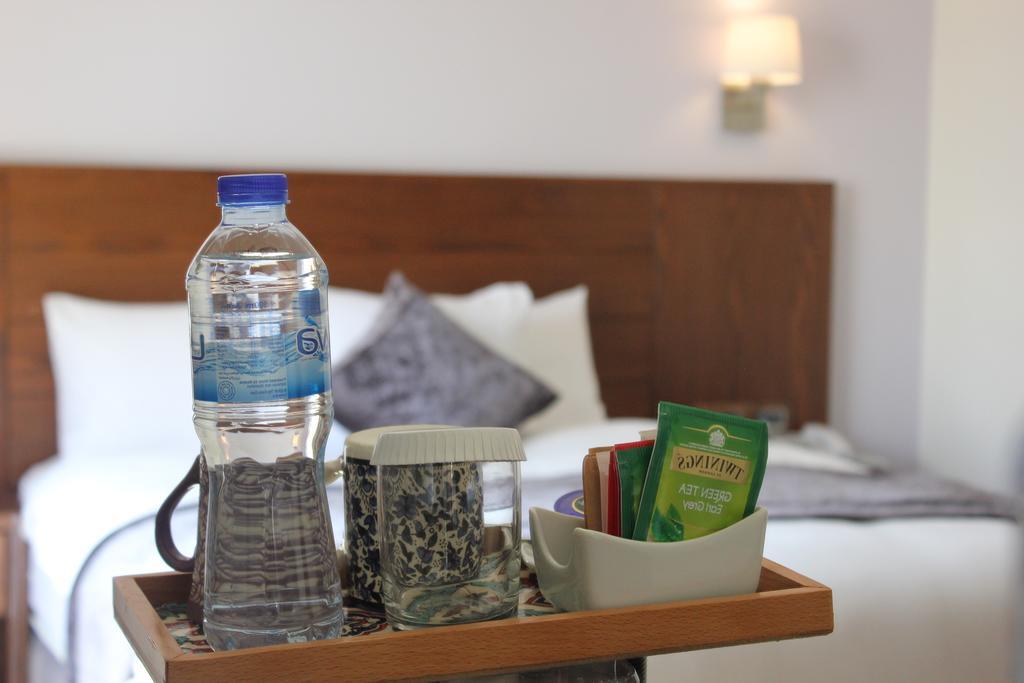 Lavender Boutique Hotel รามัลเลาะห์ ภายนอก รูปภาพ