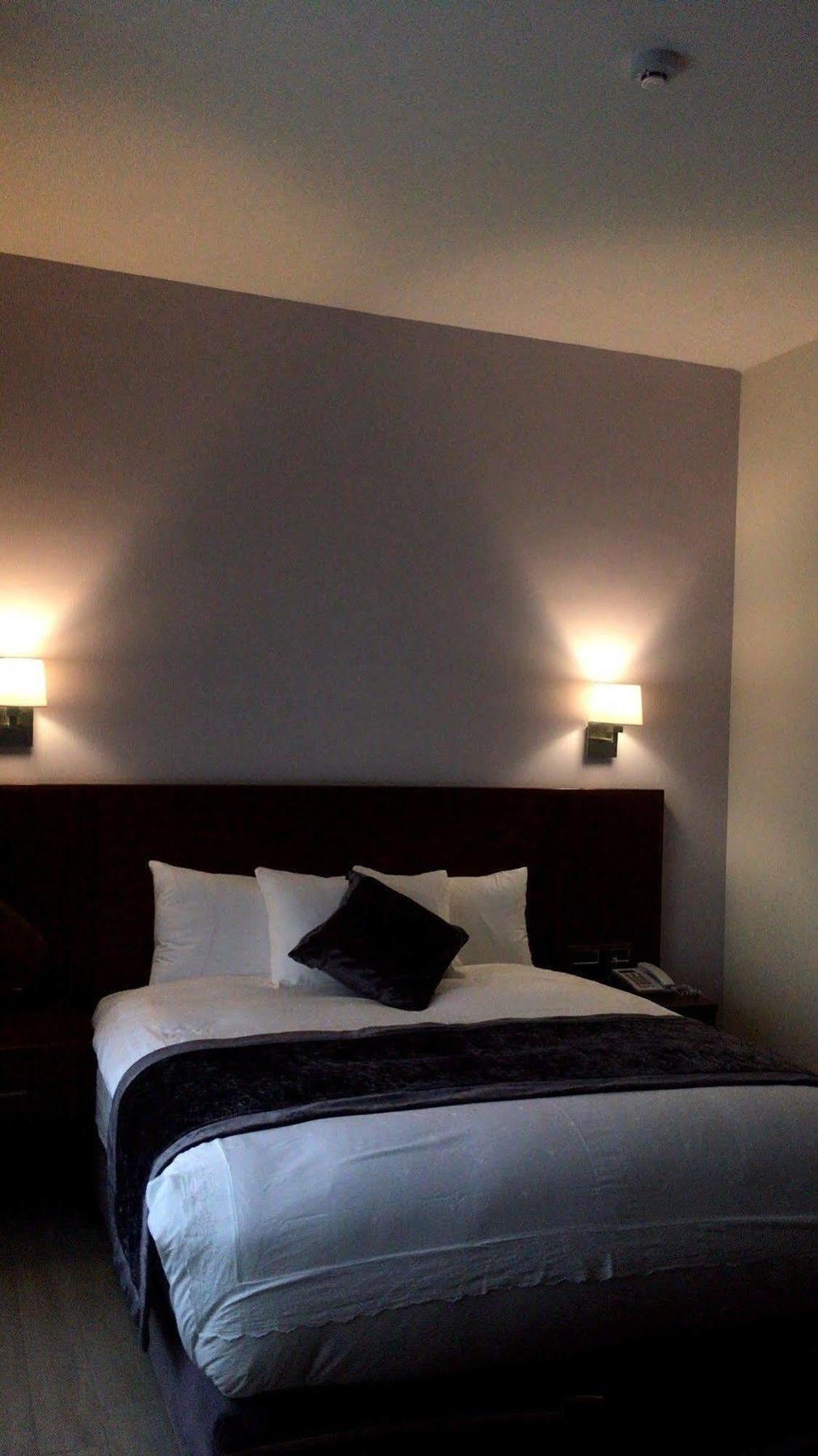 Lavender Boutique Hotel รามัลเลาะห์ ภายนอก รูปภาพ
